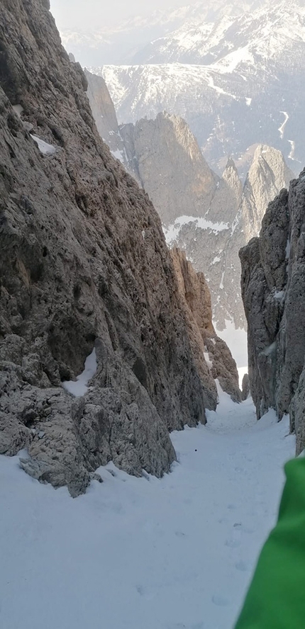 Cima Immink, Pale di San Martino, Dolomiti - Scivolo del Riky alla Cima Immink, Pale di San Martino, Dolomiti (Marco Longo, Pietro Simon 03/2022)