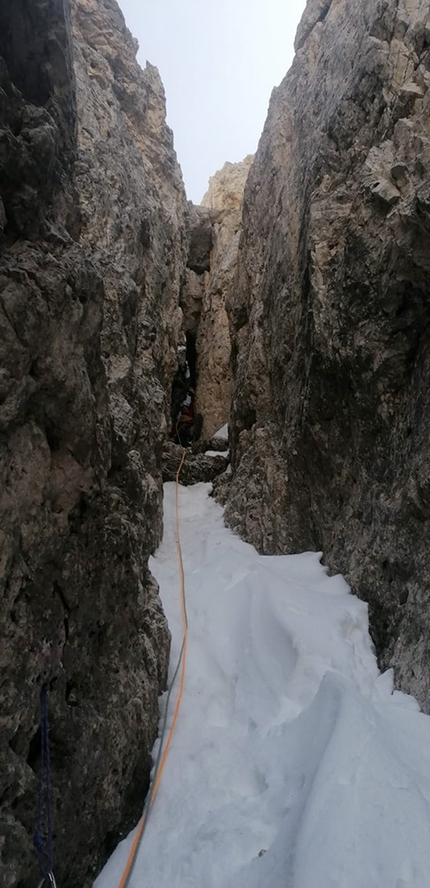 Cima Immink, Pale di San Martino, Dolomiti - Scivolo del Riky alla Cima Immink, Pale di San Martino, Dolomiti (Marco Longo, Pietro Simon 03/2022)