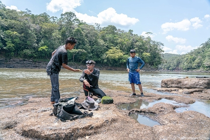 Associazione La Venta Esplorazioni Geografiche, Colombia - La Venta in Colombia: 'Tra gli obiettivi che ci siamo posti anche quello di realizzare una prima spedizione composta solamente da giovani Monochoa scelti dagli anziani in rappresentanza dei villaggi presenti nella riserva.'