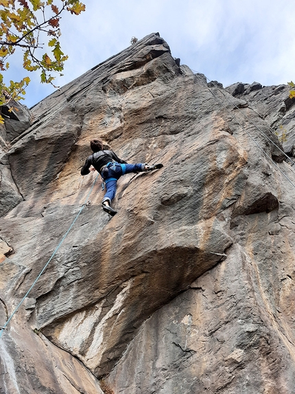 Rochers de Saint-Germain, Valle d'Aosta, Mario Ogliengo, Rocco Perrone - Accoppio ma non scoppio 7b+, Rochers de Saint-Germain, Valle d'Aosta