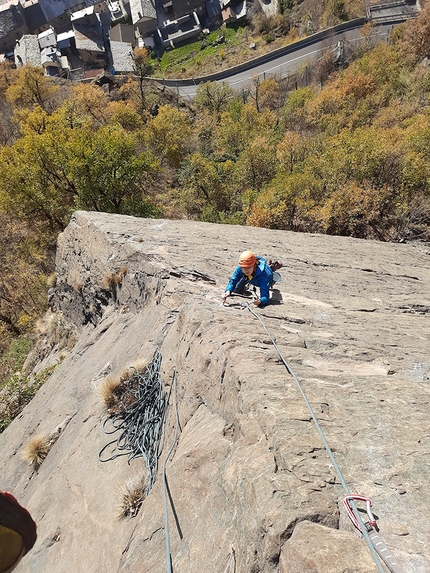 Rochers de Saint-Germain, Valle d'Aosta, Mario Ogliengo, Rocco Perrone - Buena vista 6a, Rochers de Saint-Germain, Valle d'Aosta