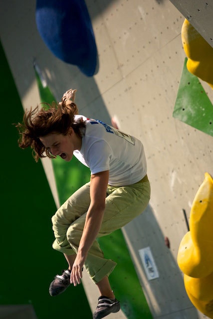 Milan Climbing 2011, la Coppa del mondo di arrampicata a Milano - fall from the block