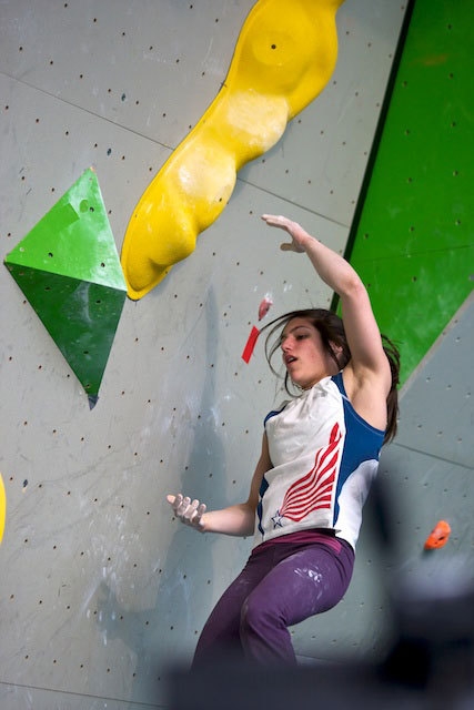 Milan Climbing 2011, la Coppa del mondo di arrampicata a Milano - fall from the block