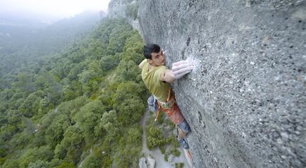 Watch Jorge Diaz-Rullo climb El Bon Combat 9b in Spain