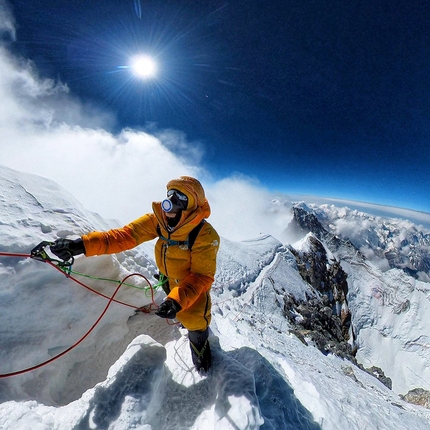 Surreale e magico. David Göttler sull'Everest senza ossigeno supplementare