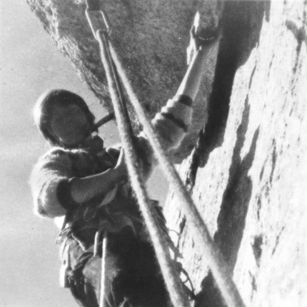 Simone Badier - Simone Badier on the South Face of Fou