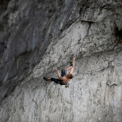 Josh Ibbertson (18) repeats Rainman 9b at Malham Cove