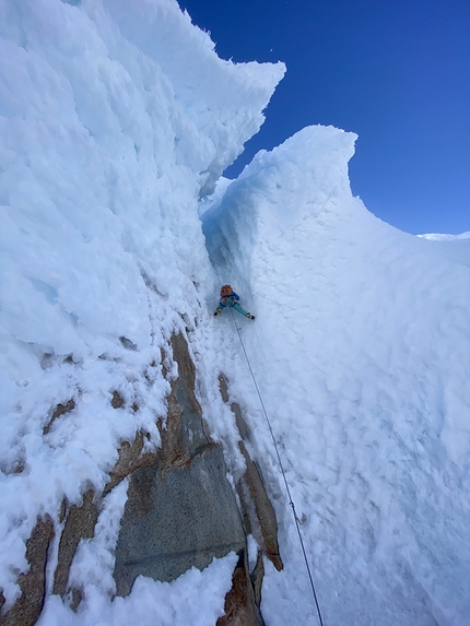 Torre Egger Traverse, Aguja Standhardt, Punta Herron, Torre Egger - Torre Egger Traverse, Patagonia (Priti Wright, Jeff Wright 01/2022)