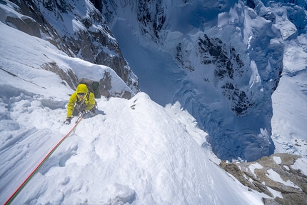 Mount Hunter, Alaska, Full Moon Fever, August Franzen, Clint Helander - Full Moon Fever on the West Buttress of Mount Hunter  in Alaska (August Franzen, Clint Helander 13-16/05/2022)