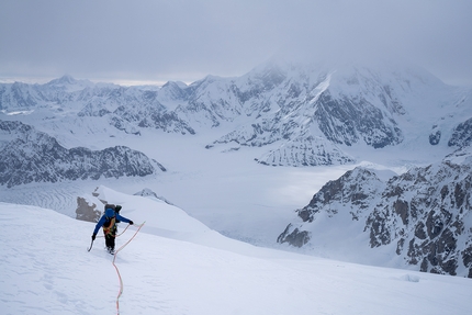 Mount Hunter, Alaska, Full Moon Fever, August Franzen, Clint Helander - Durante l'apertura di Full Moon Fever sul Mount Hunter  in Alaska (August Franzen, Clint Helander 13-16/05/2022)