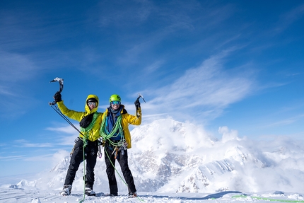 Mount Hunter, Alaska, Full Moon Fever, August Franzen, Clint Helander - Full Moon Fever on the West Buttress of Mount Hunter  in Alaska (August Franzen, Clint Helander 13-16/05/2022)