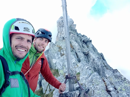 Presanella, Cima Bifora, Gracias a la vida, Francesco Salvaterra, Stefano Parziani - Francesco Salvaterra e Stefano Parziani durante l'apertura di Gracias a la vida alla Cima Bifora in Presanella (02/09/2021)