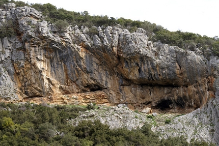 Arrampicata sportiva in Grecia - La falesia di Kofi, Magnesia, Grecia