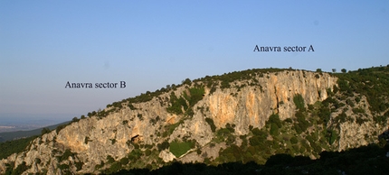 Arrampicata sportiva in Grecia - La falesia di Anarva, Magnesia, Grecia