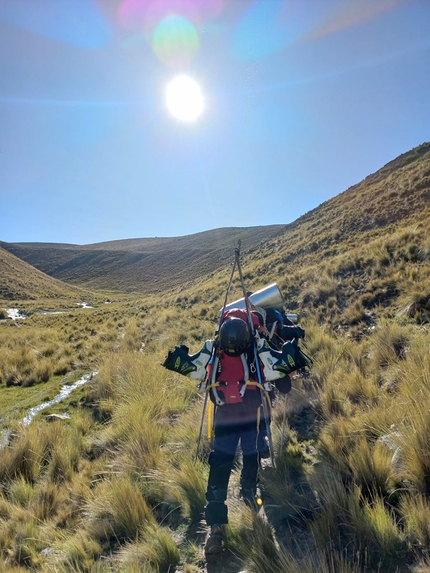 Chearroco, Bolivia, Pietro Chiesa, Nicola Favalli, Stefano Campoleoni - Cresta SE di Chearroco (6127m) in Bolivia: il lungo avvicinamento