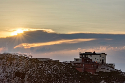 Rifugio Mario Fraccaroli sul Carega l’inaugurazione della nuova gestione