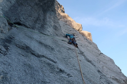 Arnplattenspitze, Wetterstein, Austria, Benedikt Hiebl, Barbara Vigl - Erebor, Arnplattenspitze, Austria: beautiful slab climbing on pitch 7