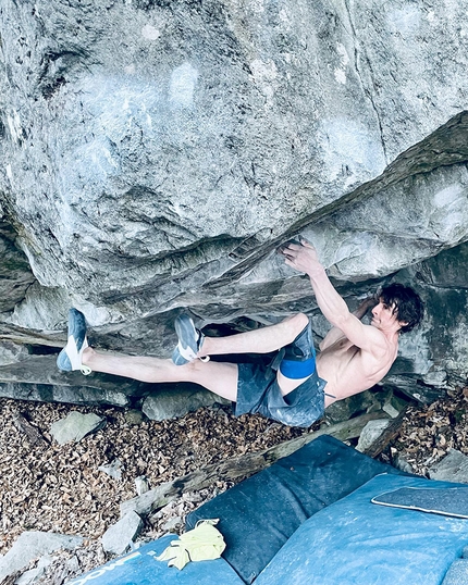 Dave Graham establishes Euclase 8C+ boulder problem in Valle Bavona, Switzerland