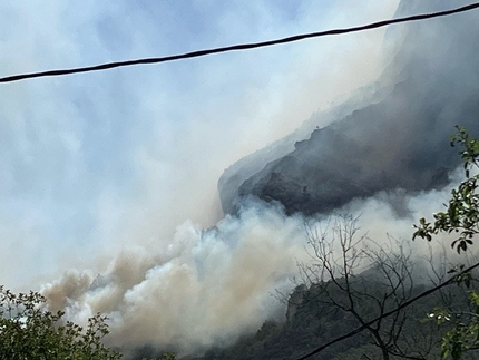 Oliana, Spagna - Le fiamme devastano Oliana in Spagna,19/06/2022