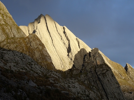 Cerro Tornillo, Perù, Nicolò Geremia, Thomas Gianola, Giovanni Zaccaria - Cerro Tornillo in Perù al tramonto