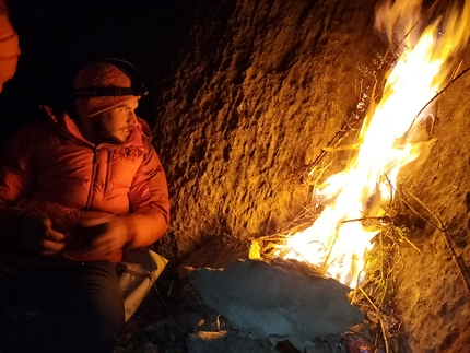 Cerro Tornillo, Perù, Nicolò Geremia, Thomas Gianola, Giovanni Zaccaria - Cerro Tornillo in Perù: legna poca e fina, un po' di escrementi secchi di mulo ci aiutano a scaldarci