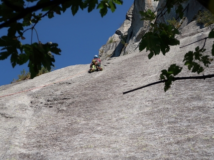 Amplesso complesso, Precipizio degli asteroidi, Val di Mello - Amplesso complesso al Precipizio degli asteroidi in Val di Mello