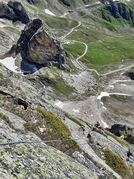 Pain de Sucre, Valle del Gran San Bernardo - Sul terzo tiro di La Banda degli Onesti, Pain de Sucre, Valle del Gran San Bernardo