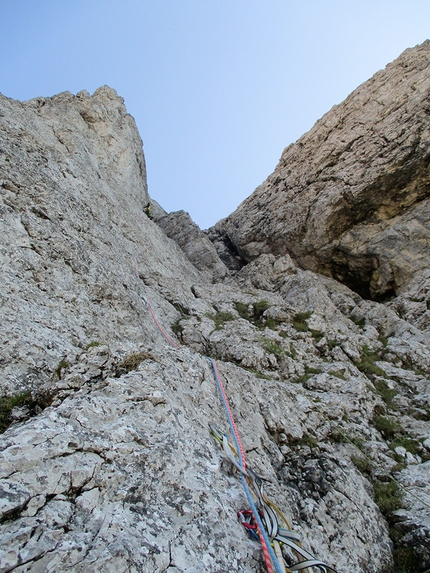 I colori dell’ombra alla Torre Guarda, una via nuova nelle Alpi Giulie