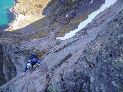 New climbs on Lofoten Islands' Helvetestinden & Brasrastindan by Gerber Cucurell, Jordi Esteve