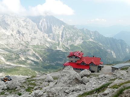 Crozzet del Rifugio, Dolomiti di Brenta, Val d’Ambiez - Il Rifugio Agostini in Val d’Ambiez (Dolomiti di Brenta)