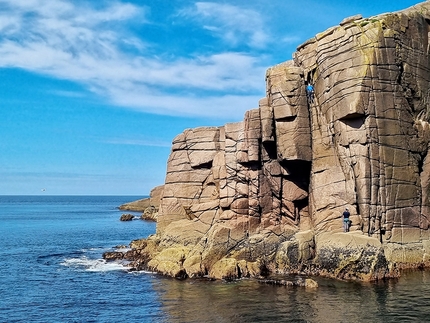 Gola Island, Ireland, Donegal, Iain Miller - Rock climbing on Gola Island, Ireland