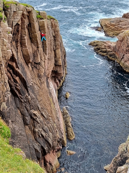 Gola Island, Ireland, Donegal, Iain Miller - Rock climbing on Gola Island, Ireland