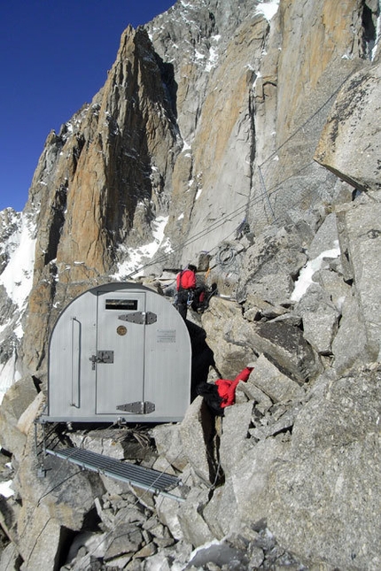 Bivacco Lampugnani - Grassi al colle Eccles (Monte Bianco) - Il 