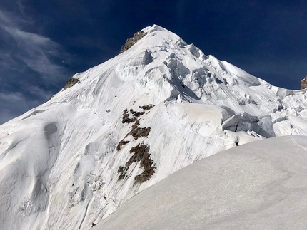 Bondit Peak, Hushe Valley, Pakistan, Laszlo Szasz, Bence Kerekes, Marton Nagy, Viktor Agoston - Bondit Peak nella Hushe Valley in Pakistan (Viktor Agoston, Bence Kerekes, Marton Nagy, Laszlo Szasz, estate 2022)