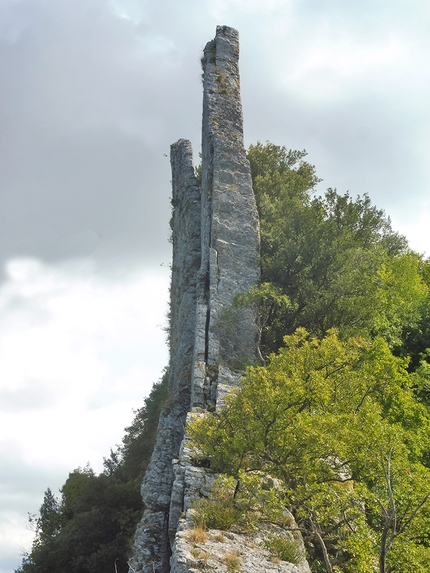 Pennadomo, Liscia di Santa Maria, Cristiano Iurisci, Antonello D’Angelo, Gianluca Nervegna - La Pomata di Azzazello, Liscia di Santa Maria, Pennadomo: la sottile lama del 9° tiro