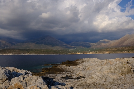 Mani, Peloponneso, Grecia, Alberto Sciamplicotti - Mani in Grecia: il massiccio del Taigeto, una catena montuosa a ridosso del mare