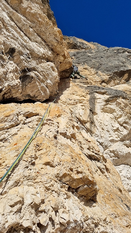 La vita è bella, Lagazuoi, Dolomites, Simon Messner, Martin Sieberer, Barbara Vigl  - La vita è bella on Lagazuoi Nord, Dolomites (Simon Messner, Martin Sieberer, Barbara Vigl 07/2022)