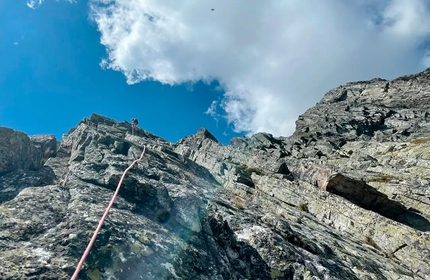 Pain de Sucre, nuova via di arrampicata sui Contrafforti E/NE