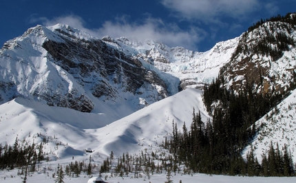 Tsunami, Canadian Rockies first ascent by Slawinski and Lavigne