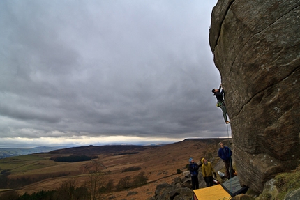 Michele Caminati - Unfamiliar (E8 6c) at Stanage