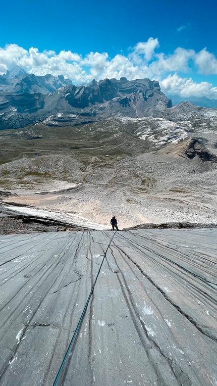 Sasso delle Nove, Dolomiti, La Gana tla Pera, Hubert Eisendle, Simon Kehrer - L'apertura di La Gana tla Pera al Sasso delle Nove, Dolomiti (Hubert Eisendle, Simon Kehrer 04/08/2022)