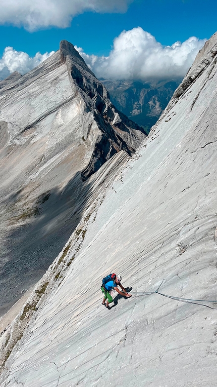 Sasso delle Nove, Dolomiti, La Gana tla Pera, Simon Kehrer, Hubert Eisendle - La Gana tla Pera on Sasso delle Nove, Dolomites (Hubert Eisendle, Simon Kehrer 04/08/2022)