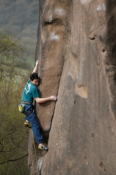 Michele Caminati - Michele Caminati su Gaia (E8 6c), Black Rocks