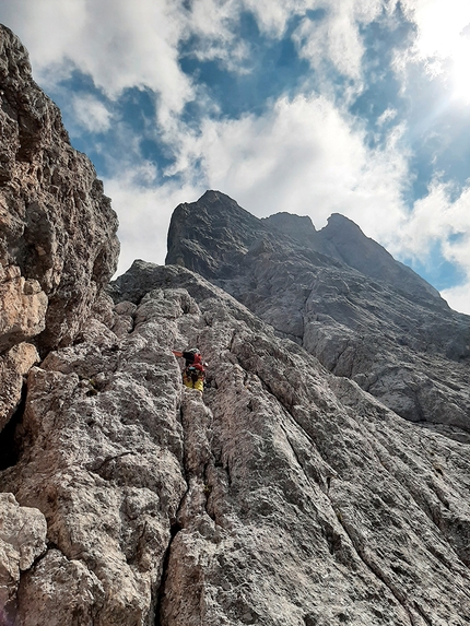 Agner, Valle di San Lucano, Dolomiti, Diego Dellai, Marco Toldo - La Trilogia d’Agnér (Dolomiti) di Diego Dellai e Marco Toldo: Spigolo Nord d’Agner verso i tiri finali