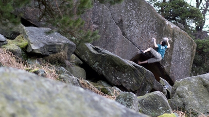 Michele Caminati - The Ace, mitico 8b di Jerry Moffatt a Stanage Plantation boulders