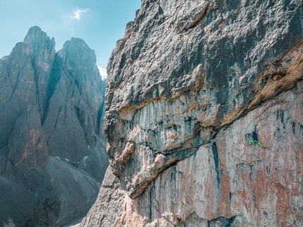 La perla nera, Torre Colfosco, Alta Badia, Dolomites, Simon Gietl, Florian Harasser - Simon Gietl and Florian Harasser making the first ascent of La perla nera, Torre Colfosco, Alta Badia, Dolomites