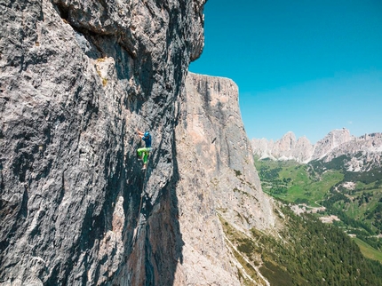 La perla nera, Torre Colfosco, Alta Badia, Dolomites, Simon Gietl, Florian Harasser - Simon Gietl and Florian Harasser making the first ascent of La perla nera, Torre Colfosco, Alta Badia, Dolomites