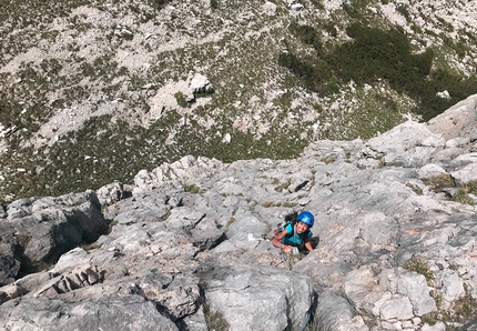 Spallone Irene, Dolomiti di Brenta, Via Per Lory, Davide Ortolani, Soukaina Dali, Monica Susat - Soukaina Dali sul secondo tiro di Via Per Lory, Spallone Irene, Dolomiti di Brenta