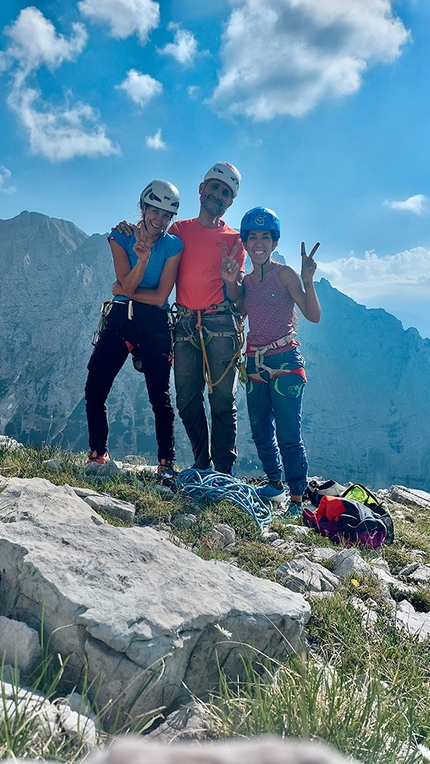 Spallone Irene, Dolomiti di Brenta, Via Per Lory, Davide Ortolani, Soukaina Dali, Monica Susat - Monica Susat, Davide Ortolani e Soukaina Dali in cima alla Via Per Lory, Spallone Irene, Dolomiti di Brenta