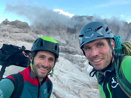 Dolomiti di Brenta, Castello di Vallesinella, Hybris, Alessandro Beber, Marco Maganzini - Marco Maganzini e Alessandro Beber durante l'apertura di Hybris al Castello di Vallesinella, Dolomiti di Brenta